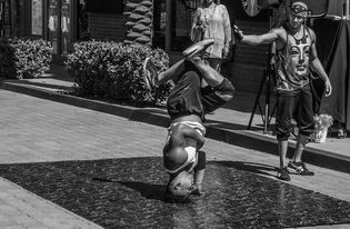 Leyu Sport登录入口-“2025世界运动会：运动舞蹈，舞者用节奏打破极限，激烈角逐精彩不停”